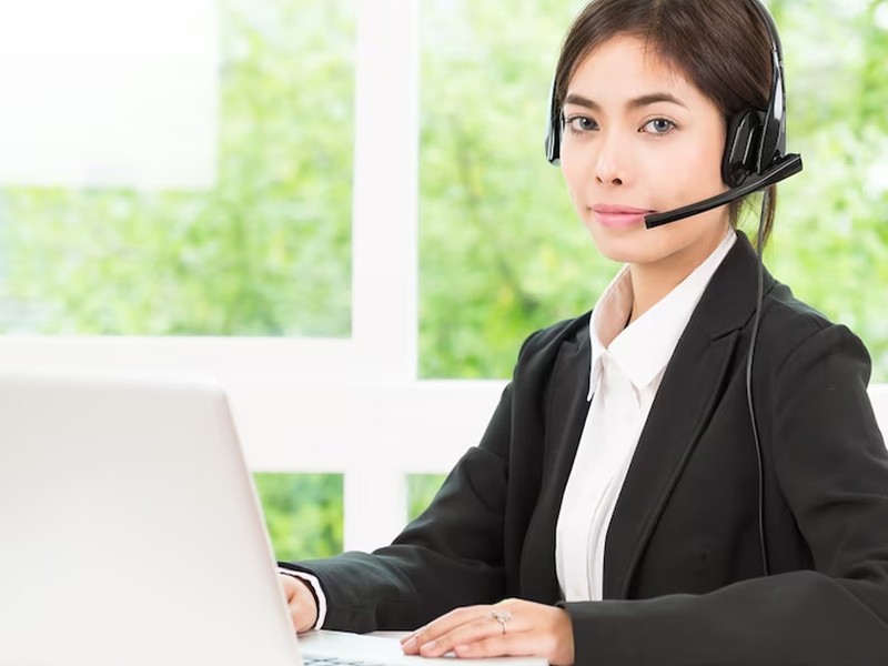 Hình ảnh đội ngũ hỗ trợ khách hàng 77bet chuyên nghiệp